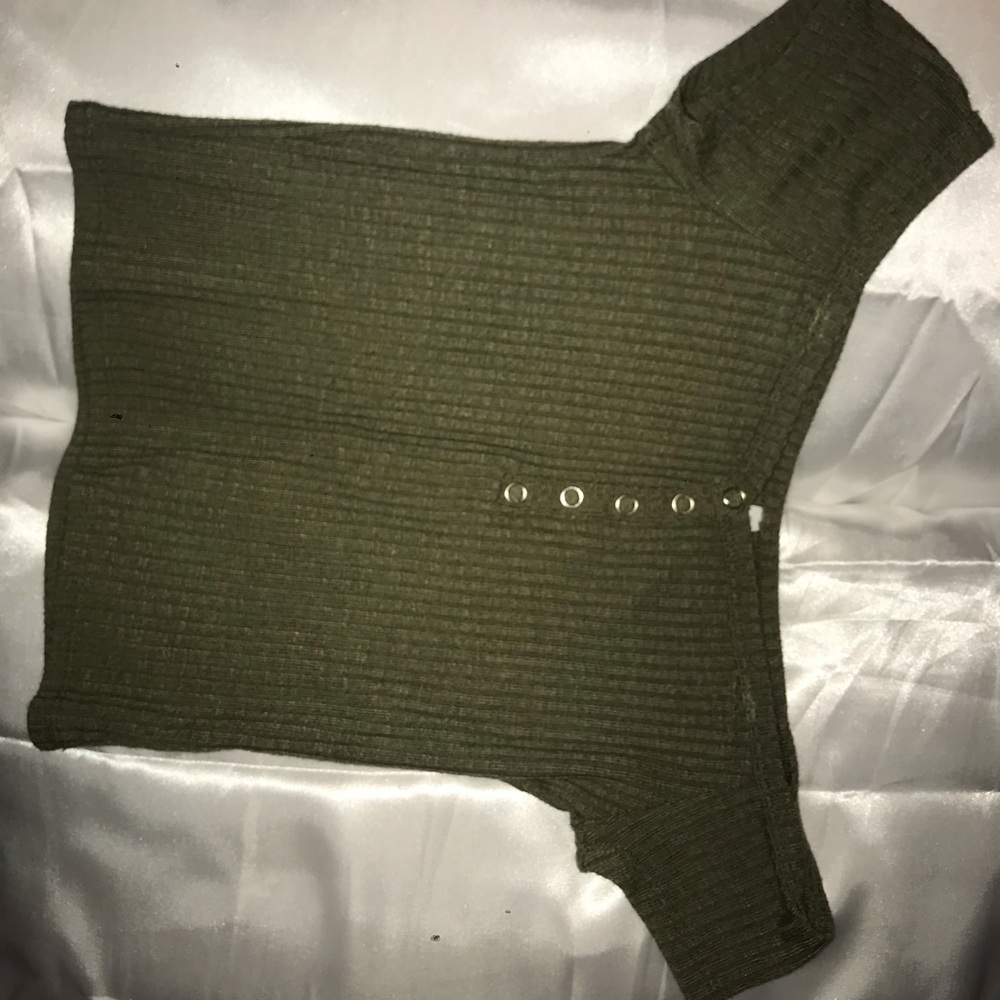 Off tee shoulder top